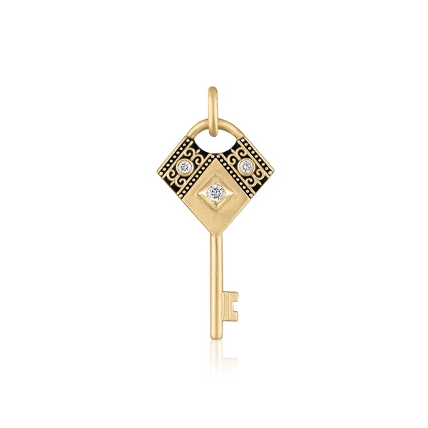 ALESSANDRA ENAMEL KEY CHARM