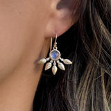 COROLLA MOONSTONE EARRINGS WITH DIAMONDS