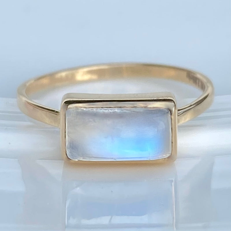 MOONSTONE EAST/WEST RING